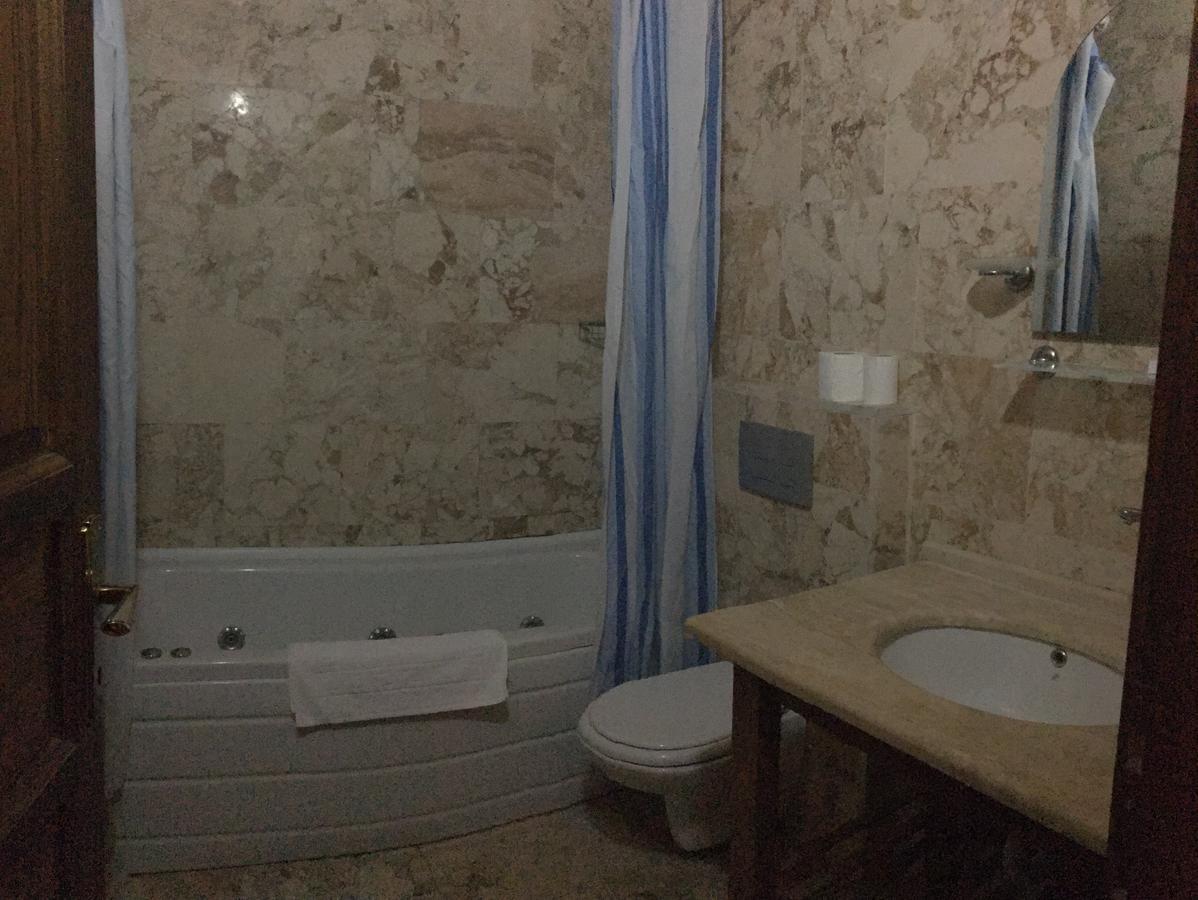 Arnovalley Hotel อูร์กุบ ภายนอก รูปภาพ